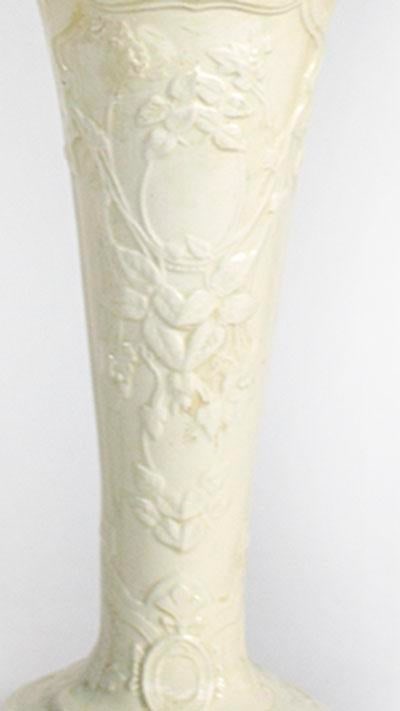 1940s Vintage White Porcelain and Brass Lenox Lamp - 2