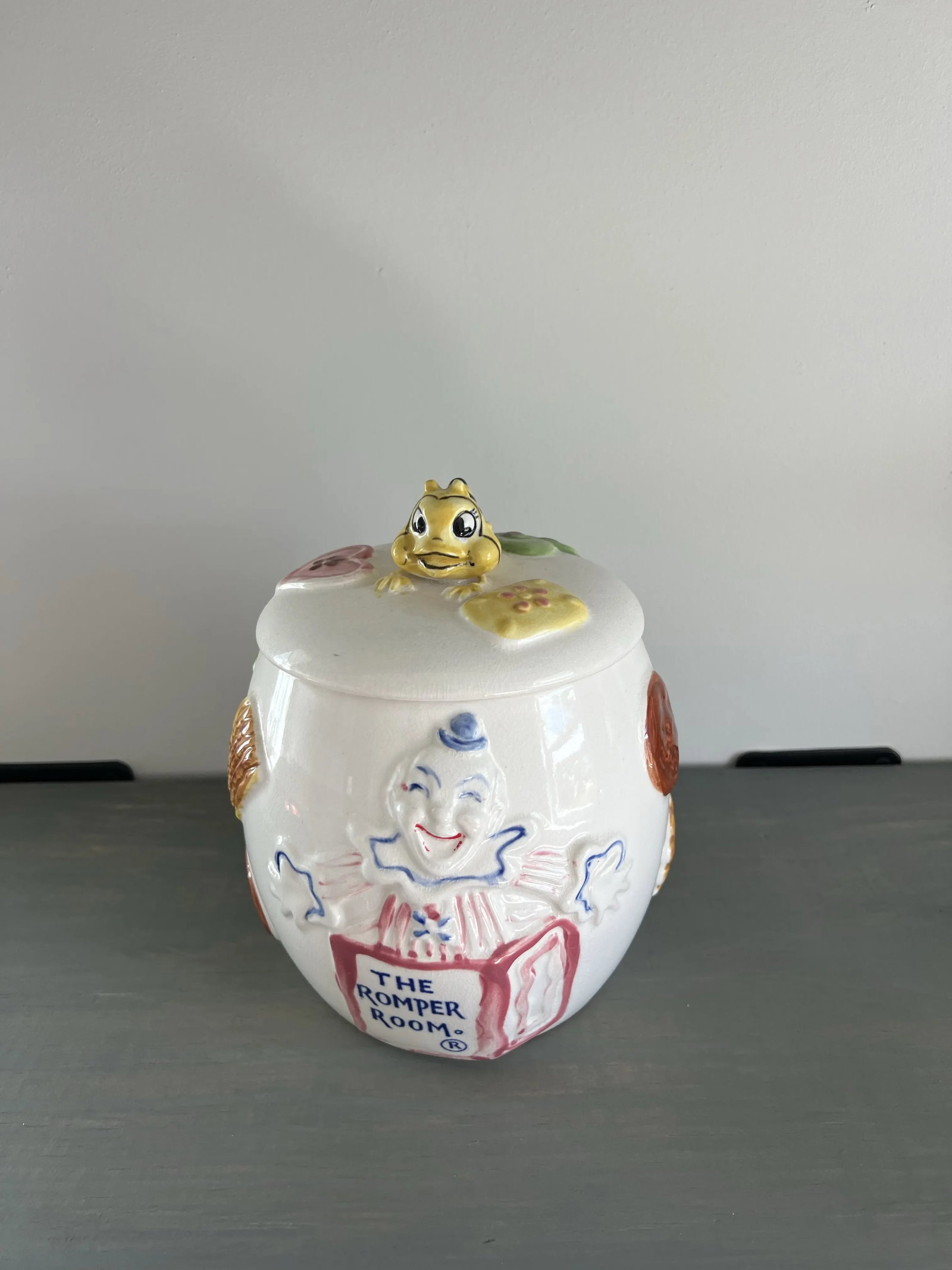 Rare 1950s Romper Room Do Bee Cookie Jar - 3