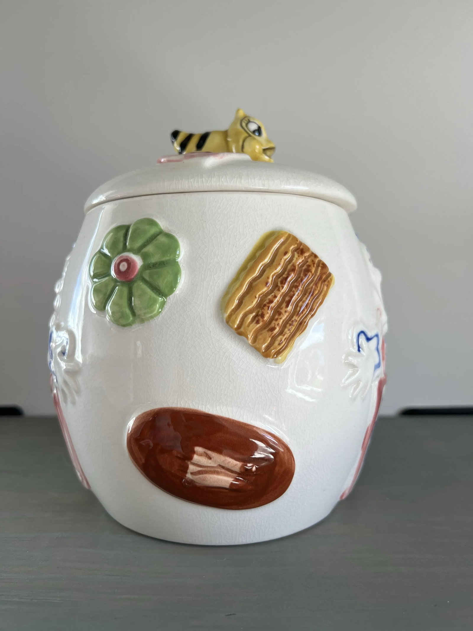 Rare 1950s Romper Room Do Bee Cookie Jar - 6