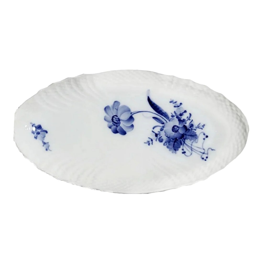 Royal Copenhagen Blue Flowers Curved 9 1/2" Oval Pickle Dish (1 of 2)