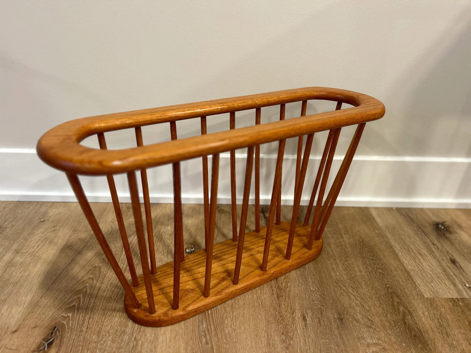 Late 20th Century Scandinavian Mid Century Modern Oval Solid Oak Wood Danish Magazine Rack Vinyl Rec - 3