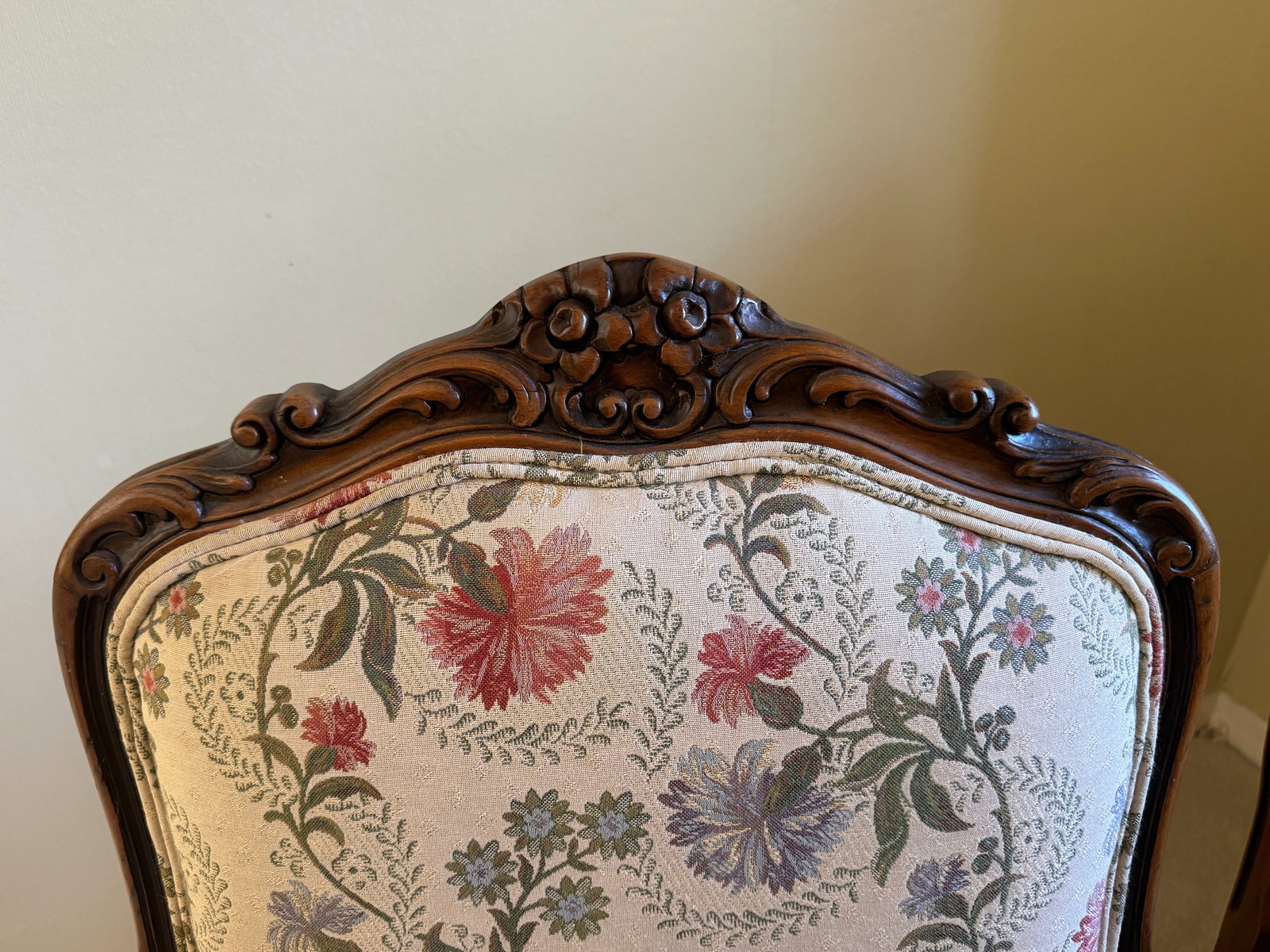 Early 20th Century Antique French Louis XV Style Upholstered Carved Mahogany Arm Chairs - Set of Two - 4