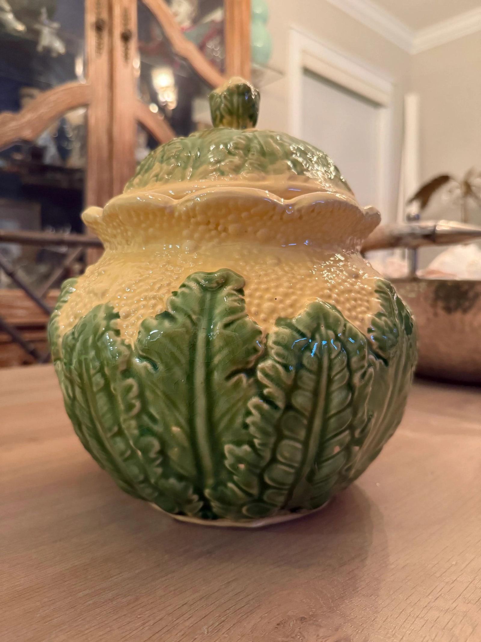 Lidded Cabbage Ware Ginger Jar - 11