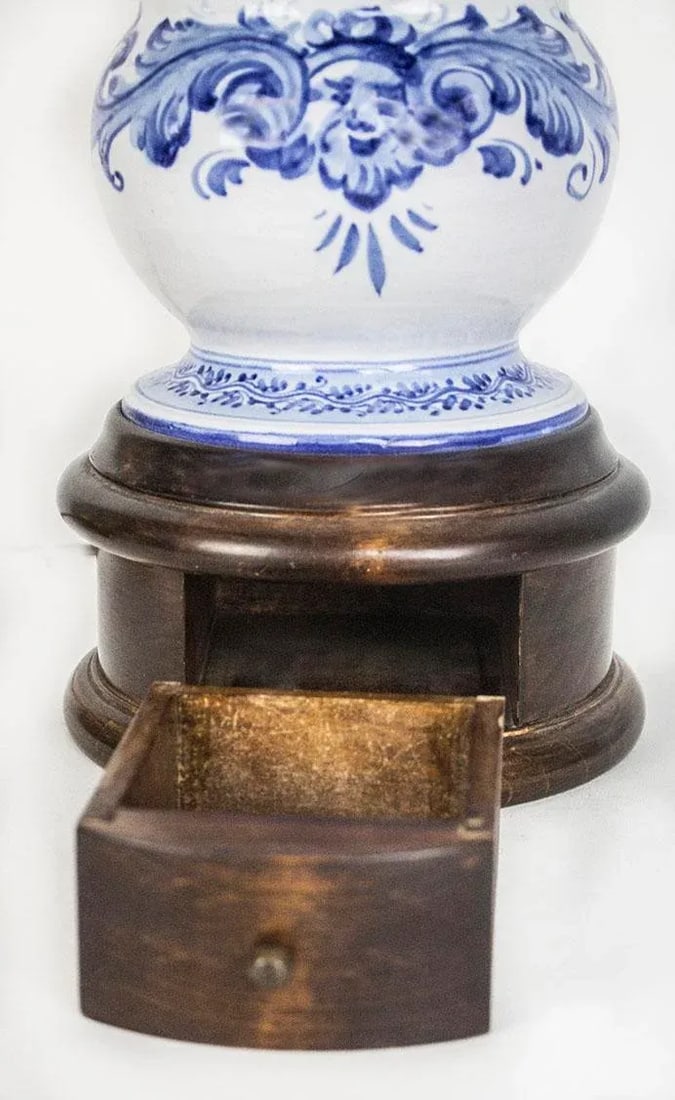 Vintage Blue & White Lamp With Latin Inscription - Secret Drawer - 5