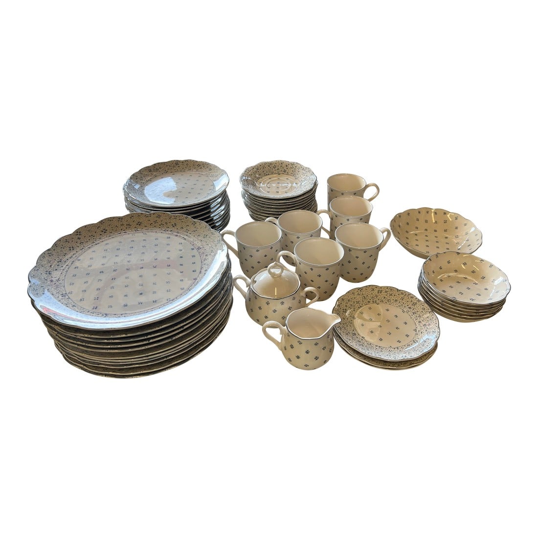 Vintage Blue & White Dinnerware Set- 52 Pieces: Scallops edge Dinnerware having a white with light blue pattern . Set of 52 piece dishes. Forget-Me-Not , American Country designed by Dina for Nikko. Made in Japan. Total set of 52 pieces. *