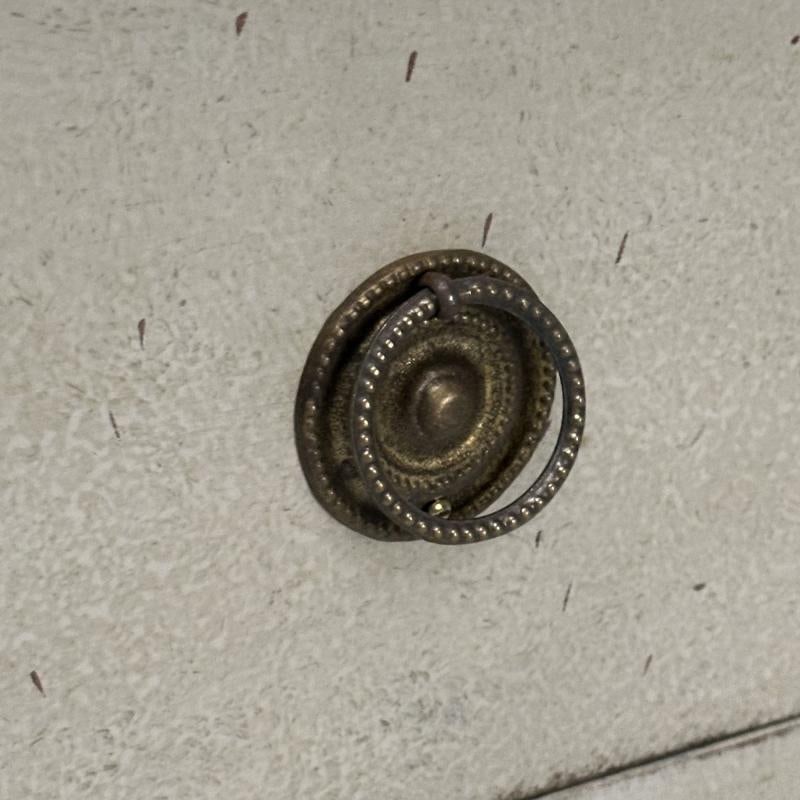 Gustavian, Swedish Commodes, Beige Paint Distressed, Brass, Sweden, 19th C. - 9