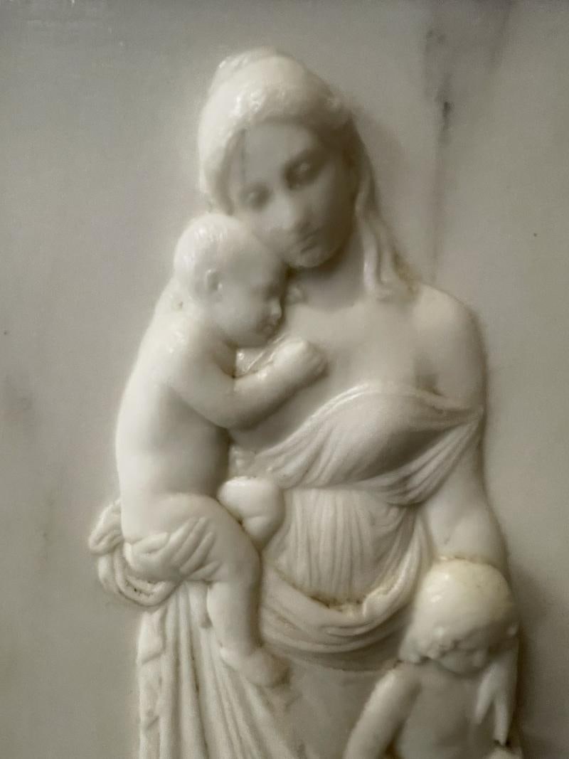 19th Century Italian Carrara Marble Pedestal, Neoclassical Carvings, Figural - 10