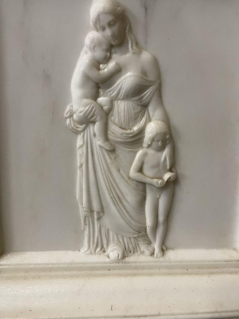 19th Century Italian Carrara Marble Pedestal, Neoclassical Carvings, Figural - 11