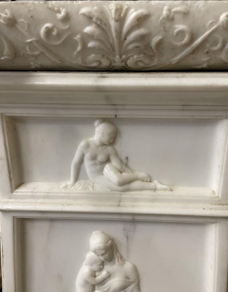 19th Century Italian Carrara Marble Pedestal, Neoclassical Carvings, Figural - 12