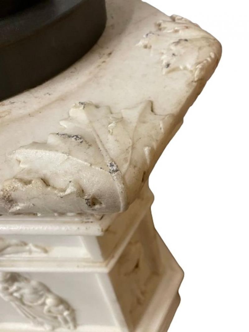 19th Century Italian Carrara Marble Pedestal, Neoclassical Carvings, Figural - 9
