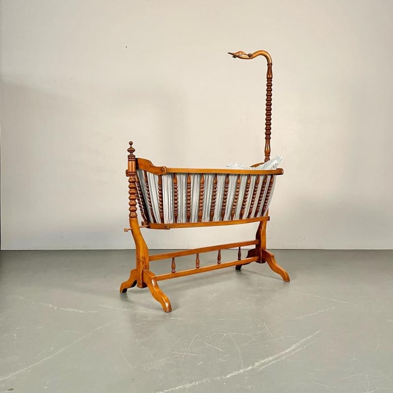 French Spindled 19th Century Walnut Decorative Cradle, Swan Motif - 4