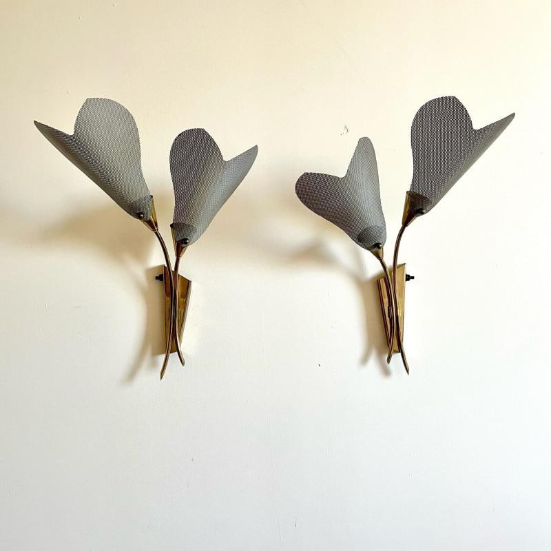 Pair of Italian Mid-Century Modern Sculptural Flower Sconces, Brass, 1940s - 5
