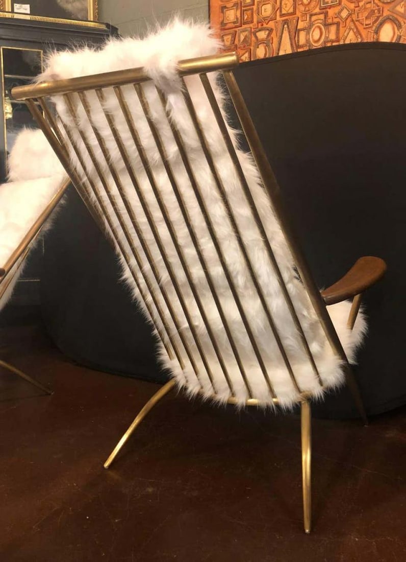 Pair of Hollywood Regency Style Fur Lounge or Chaise Chairs and Ottomans - 3