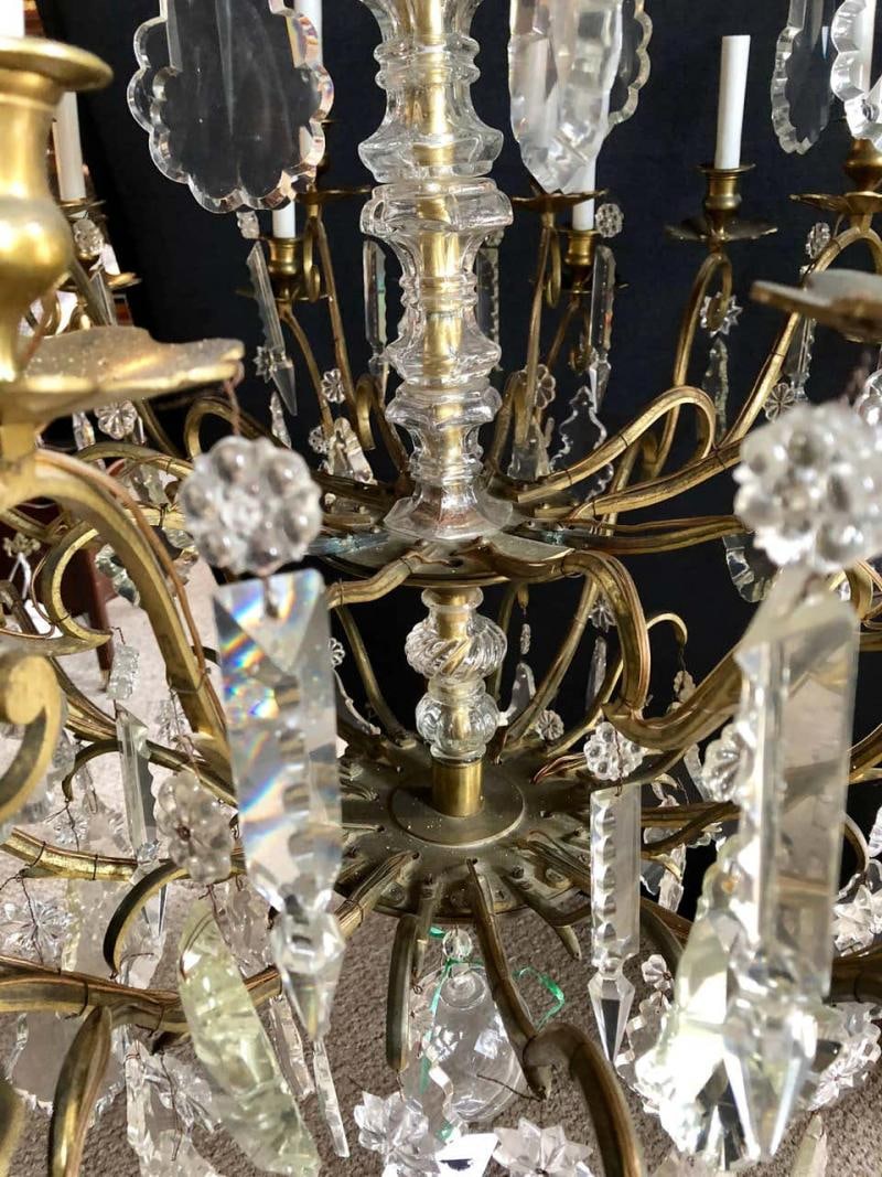 Bronze and Crystal Palatial Thirty-Light Chandelier - 3