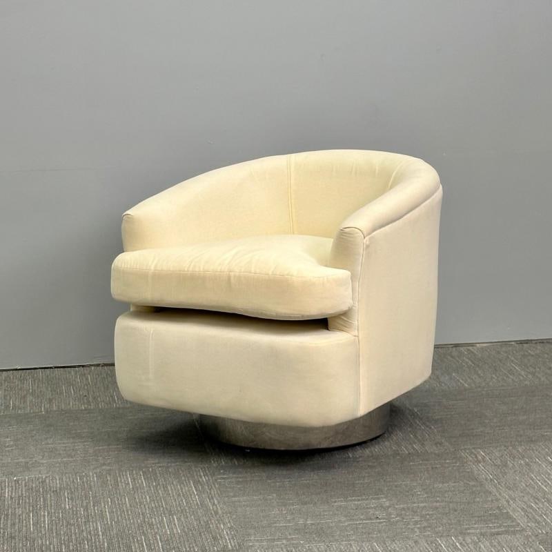 Mid-Century Modern Milo Baughman Style Swivel Chairs, Chrome Base, Cream Velvet - 4