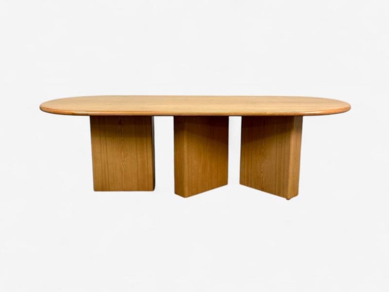 Organic Modern, Solid Oak, Handcrafted Pedestal Oval Dining Table, 21st C. - 3