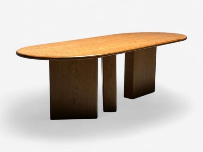 Organic Modern, Solid Oak, Handcrafted Pedestal Oval Dining Table, 21st C. - 4