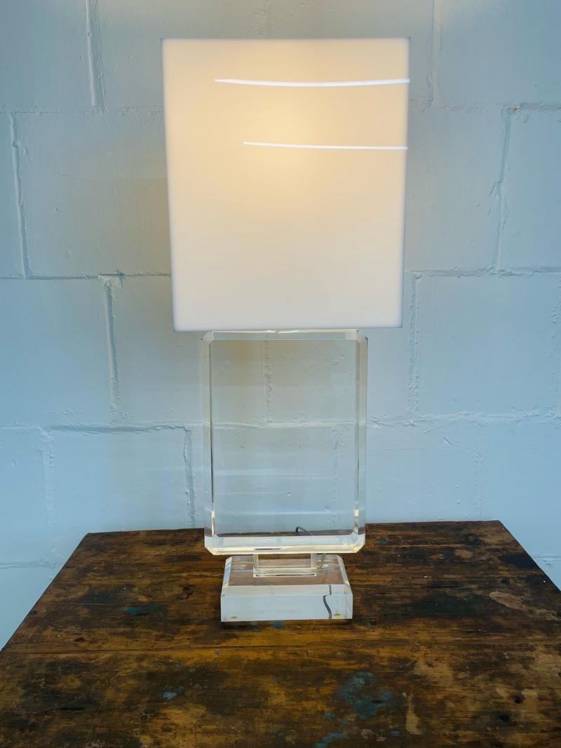Single Lucite and Brass Mid-Century Modern Art Deco Style Table / Desk Lamp - 2