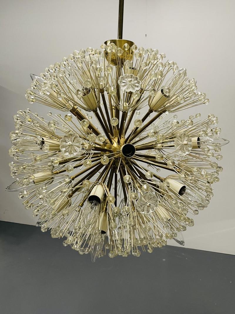 Pair of Mid-Century Modern Austrian Circular Chandeliers, Brass and Glass, 1960s - 4