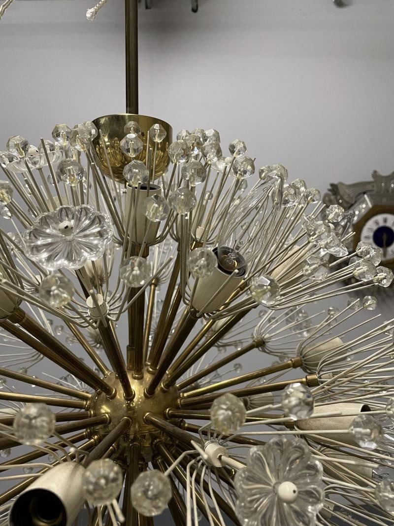 Pair of Mid-Century Modern Austrian Circular Chandeliers, Brass and Glass, 1960s - 6