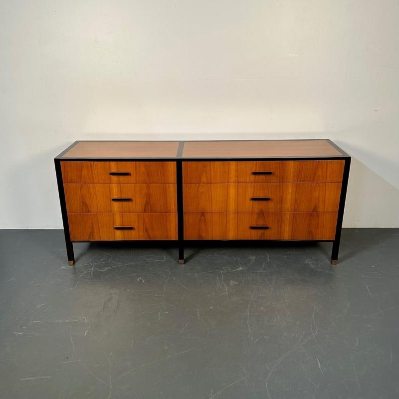 American Mid-Century Modern Rosewood Dresser / Sideboard by Harvey Probber 1960s - 3