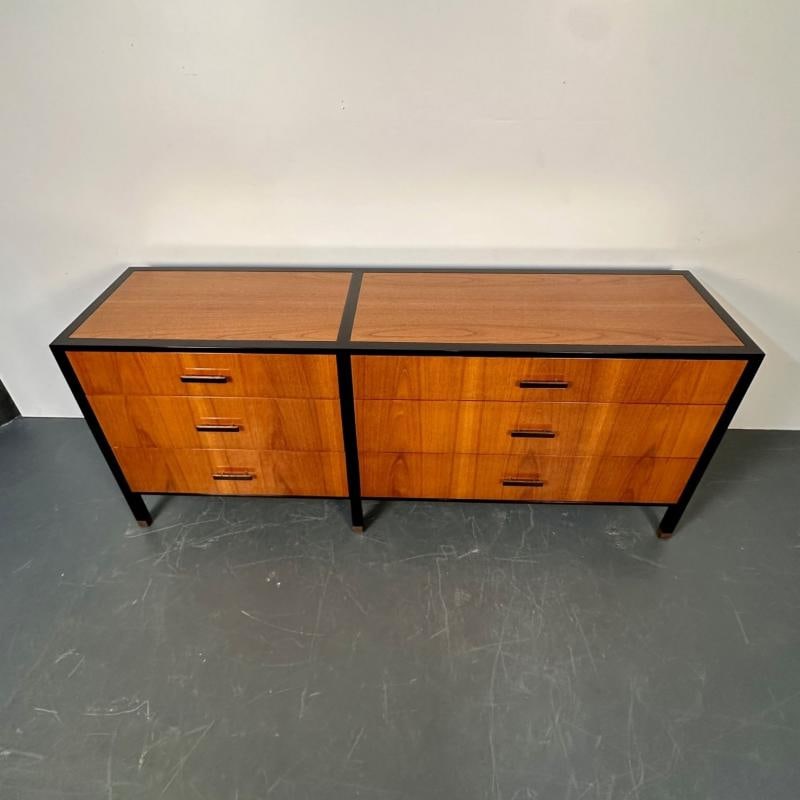 American Mid-Century Modern Rosewood Dresser / Sideboard by Harvey Probber 1960s - 7