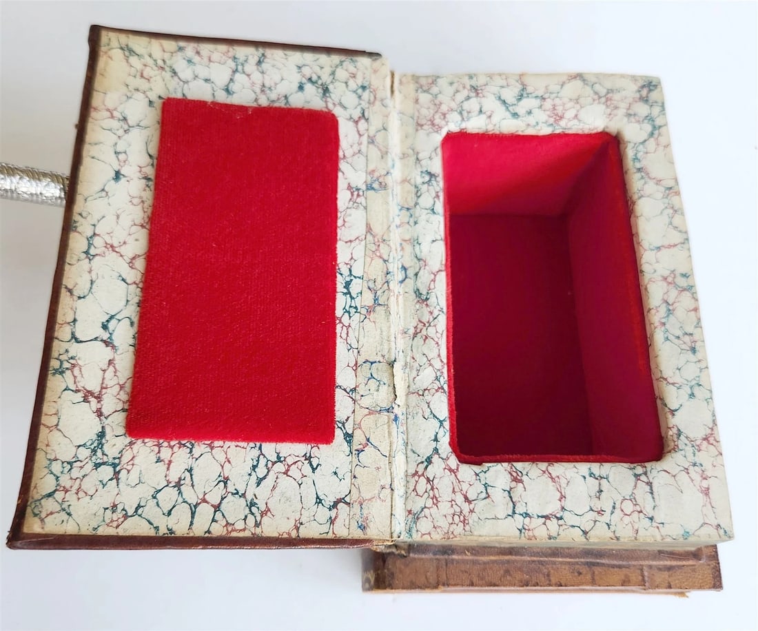 BOOK SHAPED CONTAINER vintage BOX French - 3