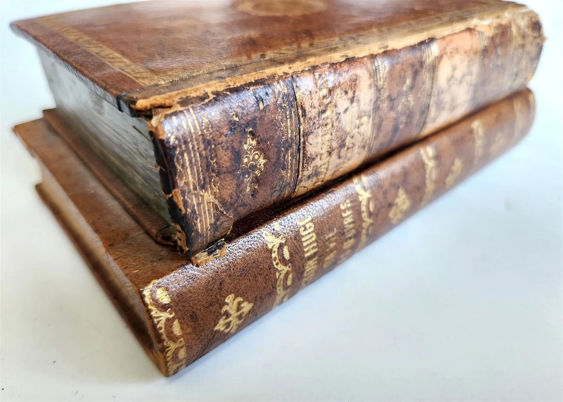 BOOK SHAPED CONTAINER vintage BOX French - 5