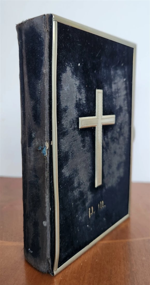 1853 GERMAN HYMNAL antique VELVET BINDING w/ APPLIED CROSS & BRASS EDGES (1 of 9)