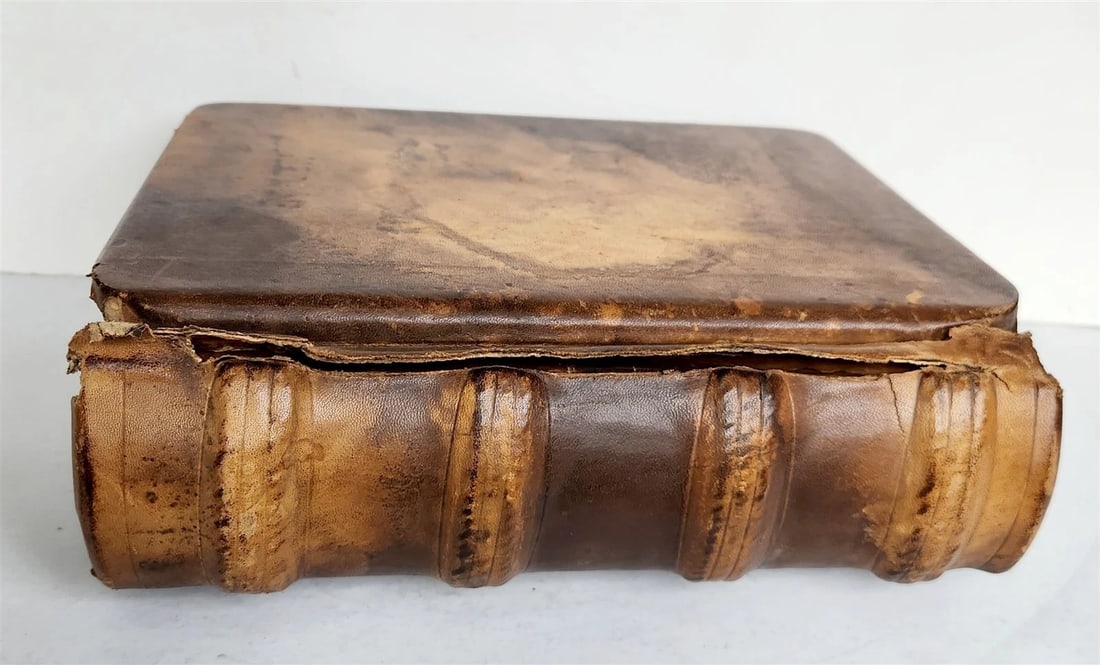 BOOK SHAPED CONTAINER vintage BOX LEATHER OVER WOOD (1 of 9)