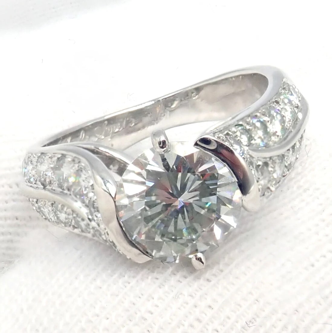 Authentic! Van Cleef & Arpels Platinum 1.88ct VVS1 E Diamond Engagement Ring GIA - 11