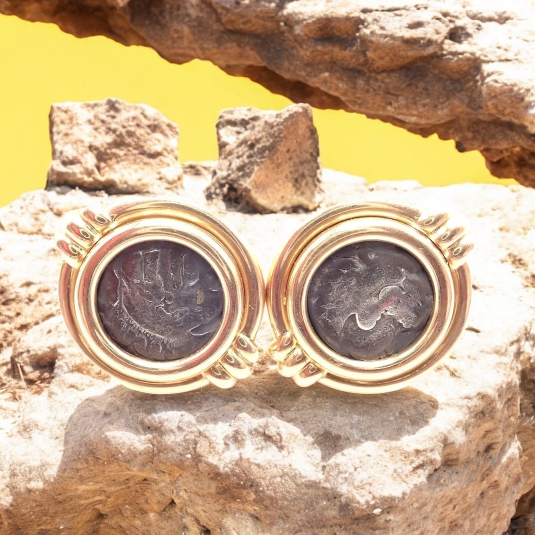 Vintage Bulgari Bvlgari 18k Yellow Gold Alexander The Great Coin Moneta Earrings - 3