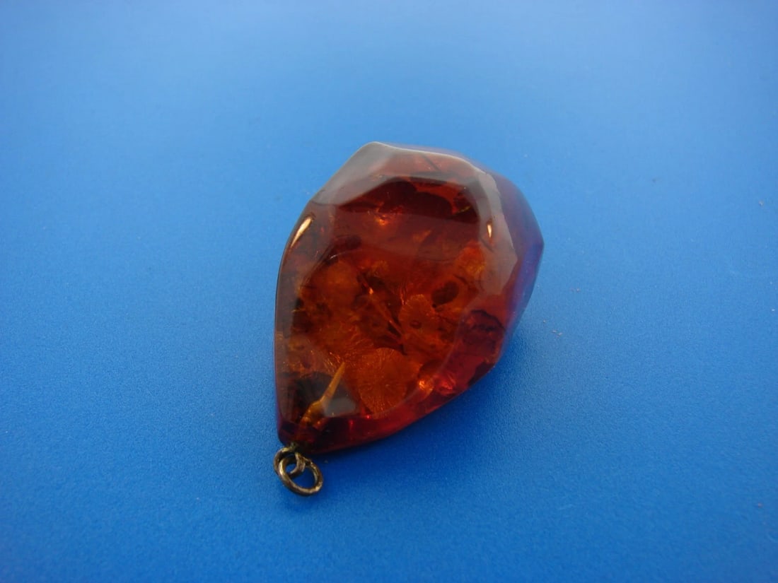 GORGEOUS Amber Pendant - 4