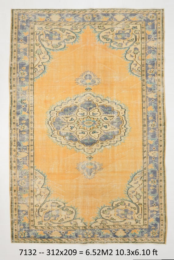 6'10'' x 10'2'' Handmade Vintage Wool Rug - 7132: Title: 6'10'' x 10'2'' Handmade Vintage Wool Rug - 7132 Description:6'10'' x 10'2'' Handmade Vintage Wool Rug - 7132 Origin:Turkiye Date/Period:1960-90 Materials:Wool,Cotton Dimension:6'10''x10'2'' ft