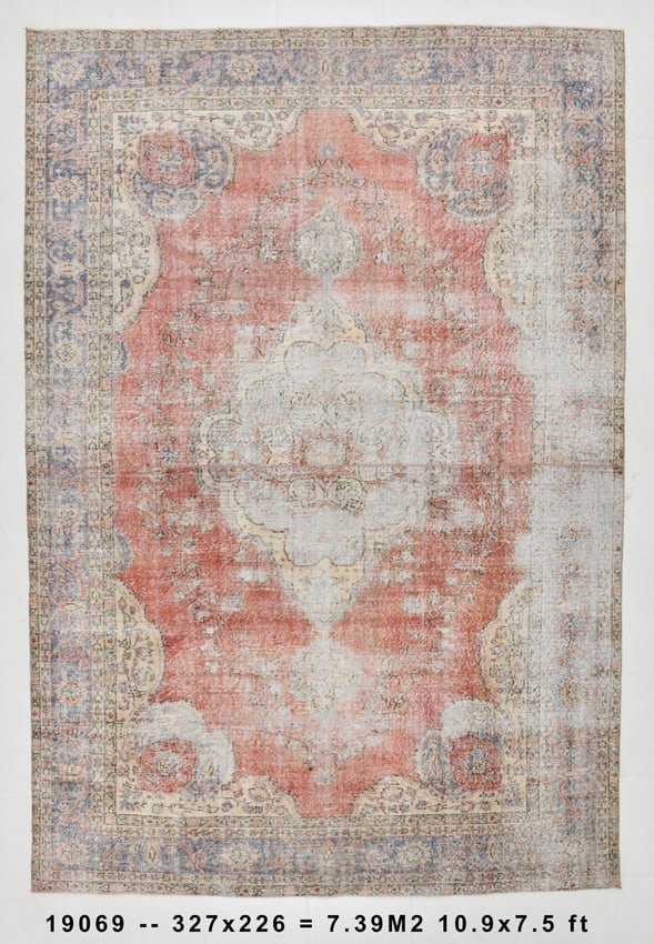 7'4'' x 10'8'' Handmade Vintage Wool Rug - 19069: Title: 7'4'' x 10'8'' Handmade Vintage Wool Rug - 19069 Description:7'4'' x 10'8'' Handmade Vintage Wool Rug - 19069 Origin:Turkiye Date/Period:1960-90 Materials:Wool,Cotton Dimension:7'4''x10'8'' ft,