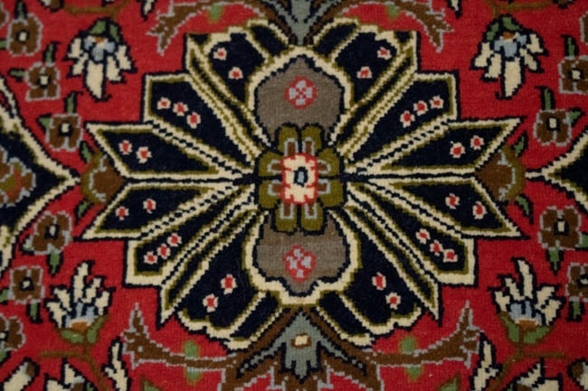 Pair of Small Vintage Coral Red Floral 2X3 Kashan Persian Rug - 6