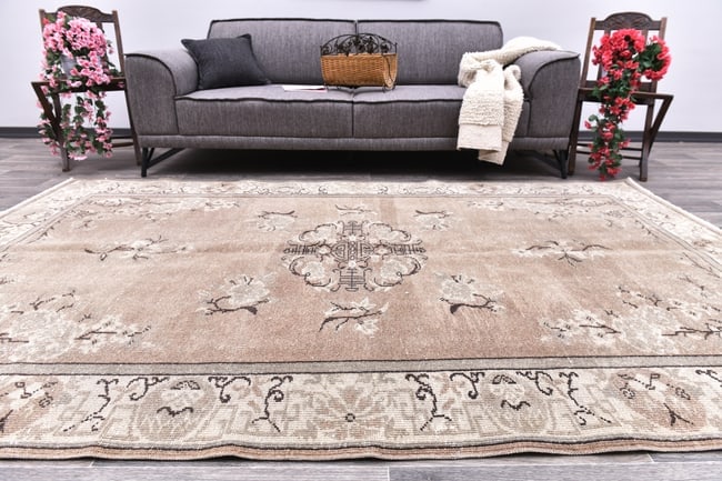 5'9'' x 9'6'' Handmade Vintage Wool Rug - 244746: Title: 5'9'' x 9'6'' Handmade Vintage Wool Rug - 244746Description:5'9'' x 9'6'' Handmade Vintage Wool Rug - 244746Origin:TurkiyeDate/Period:1960-90Materials:Wool,CottonDimension:5'9''x9'6'' ft,