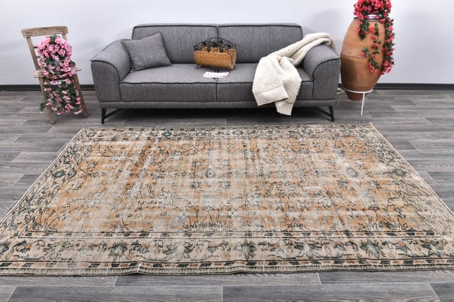 5'8'' x 9'0'' Handmade Vintage Wool Rug - 243838: Title: 5'8'' x 9'0'' Handmade Vintage Wool Rug - 243838Description:5'8'' x 9'0'' Handmade Vintage Wool Rug - 243838Origin:TurkiyeDate/Period:1960-90Materials:Wool,CottonDimension:5'8''x9'0'' ft,