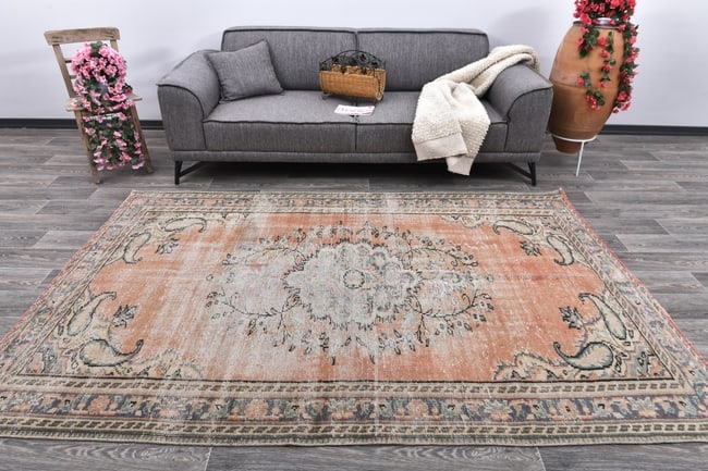 5'7'' x 8'7'' Turkish Vintage Runner Rug - 243868: Title: 5'7'' x 8'7'' Turkish Vintage Runner Rug - 243868Description:5'7'' x 8'7'' Turkish Vintage Runner Rug - 243868Origin:TurkiyeDate/Period:1960-90Materials:Wool,CottonDimension:5'7''x8'7'' ft,