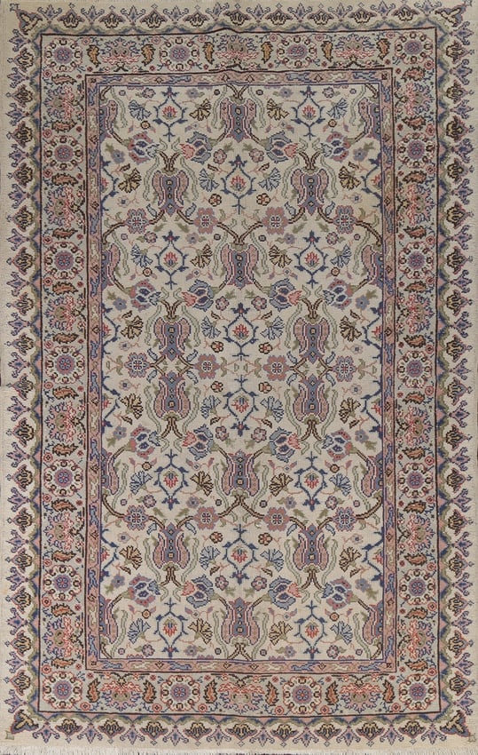 Antique Vegetable Dye Oushak Turkish Area Rug 6x10: Title: Antique Vegetable Dye Oushak Turkish Area Rug 6x10Description:A Beautiful Genuine Turkey Oushak rug is Hand Knotted by skillful weavers in Turkey with 100% Wool Material. This rug is in Very