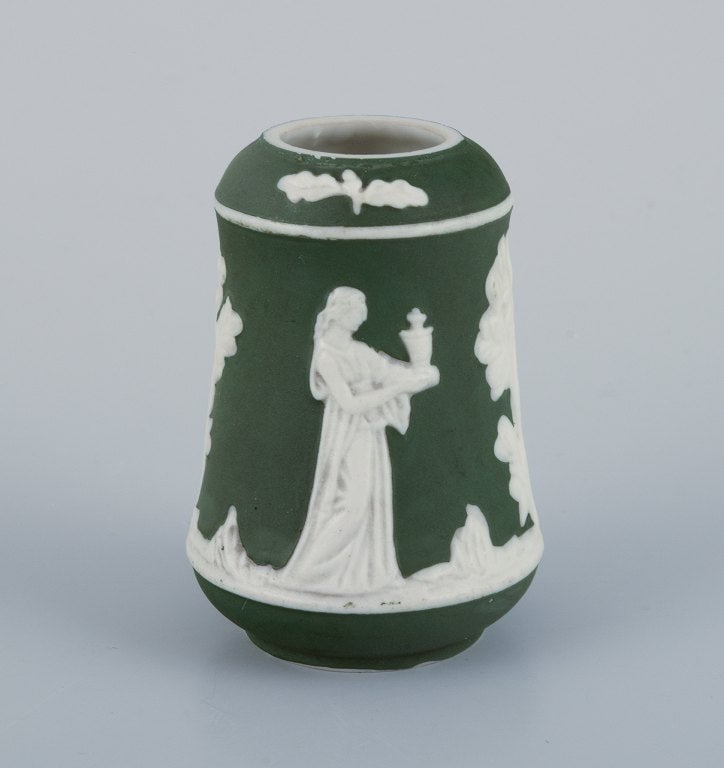 Adams, England, miniature vase and miniature mug in biscuit porcelain. Classic scenes. - 6
