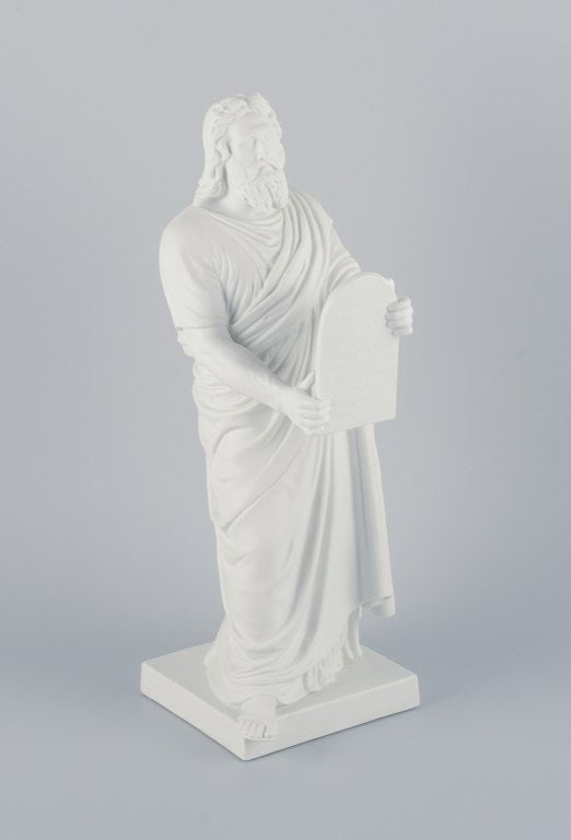 Bing & Grøndahl, large and impressive biscuit sculpture depicting Moses with the stone tablets.: Bing & Grøndahl, large and impressive biscuit sculpture depicting Moses with the stone tablets. Bertel Thorvaldsen. Late 19th century. Marked. In excellent condition with minimal and
