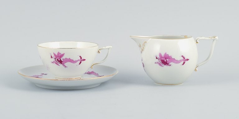 Meissen, Rich Court Dragon, a five-person purple tea service with gold decoration. Consisting of - 3
