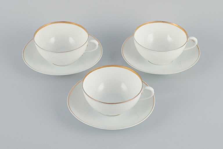 Rosenthal, Germany, a set of three large teacups and matching porcelain saucers. Thin white (1 of 5)