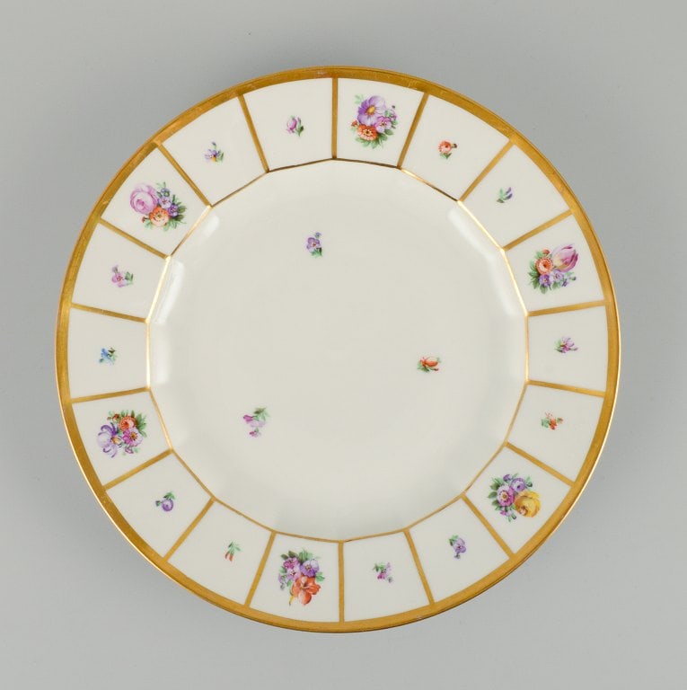 Royal Copenhagen Henriette. Five dinner plates. - 6