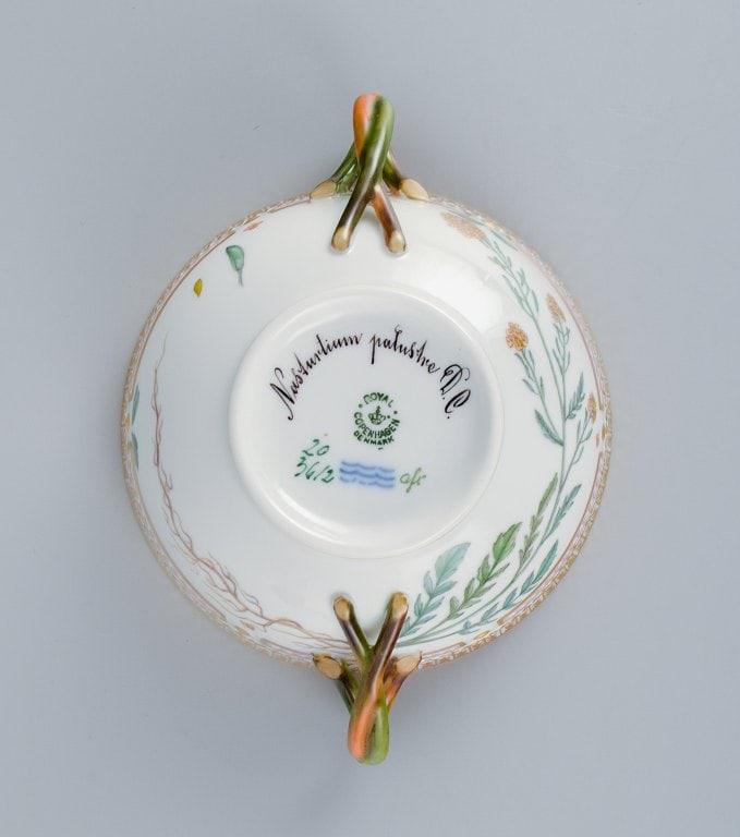 Royal Copenhagen Flora Danica boullion cup with saucer in hand-painted porcelain with branch-shaped - 6