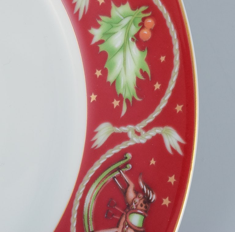 Rosenthal, a set of six Christmas plates in porcelain decorated with Christmas motifs. Burgundy with - 4
