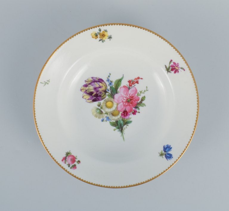 B&G, Bing & Grondahl Saxon flower. Six deep plates decorated with flowers and gold rim. - 2