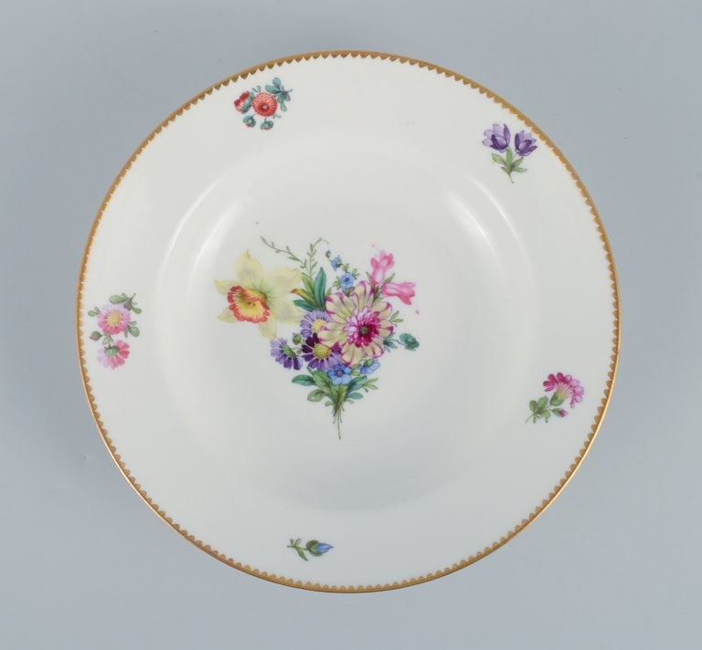 B&G, Bing & Grondahl Saxon flower. Six deep plates decorated with flowers and gold rim. - 6