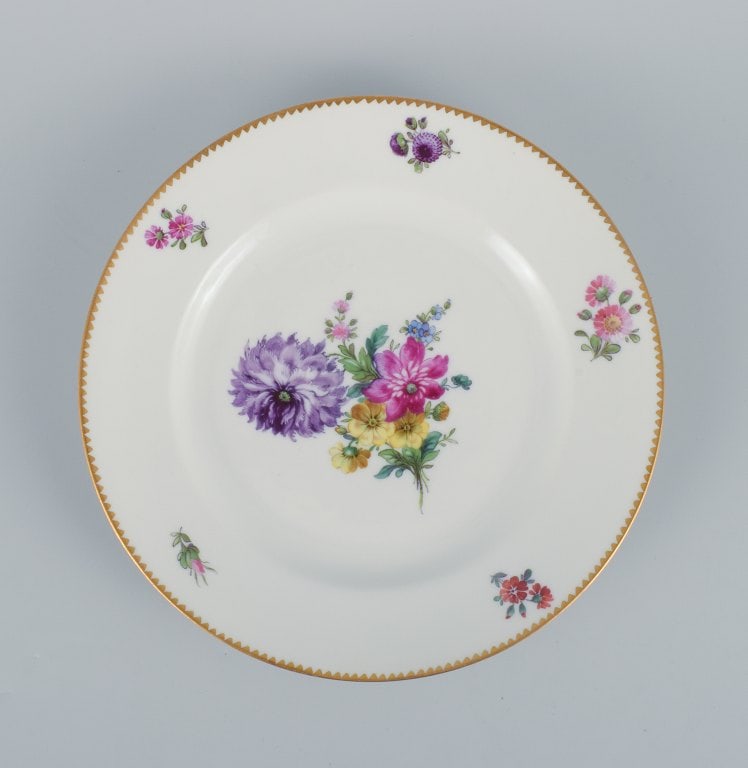 B&G, Bing & Grondahl Saxon flower. Four dinner plates decorated with flowers and gold rim. - 4